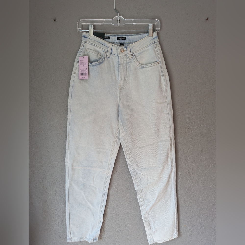Wild Fable Super High Rise Light Wash Tapered Jeans 2 / 27 " Inseam